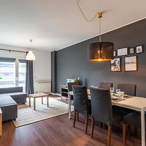 Flh Expo Modern Flat With Balcony Lisbon