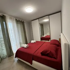 Diem Near Pazari I Ri Appartamento Tirana